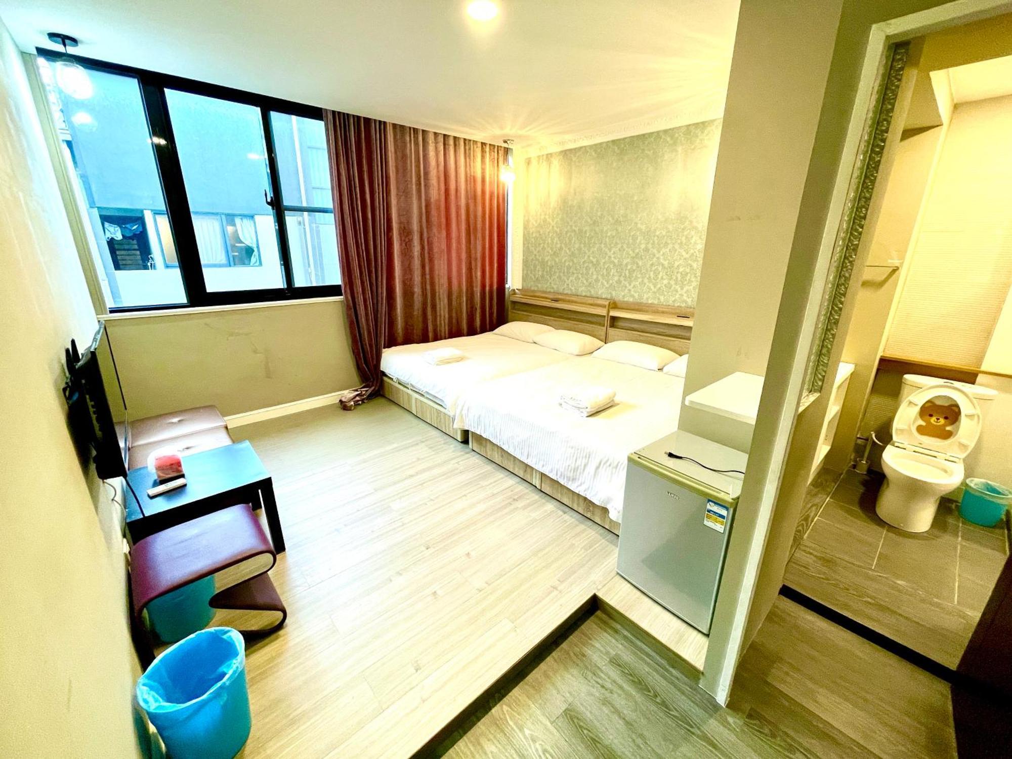 Fengchia Oslo Hotel Taichung Exterior foto